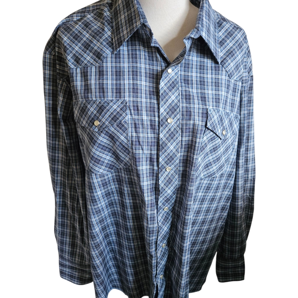 Wrangler Men's Navy Checkered Button Down Shirt - Picture 1 of 1